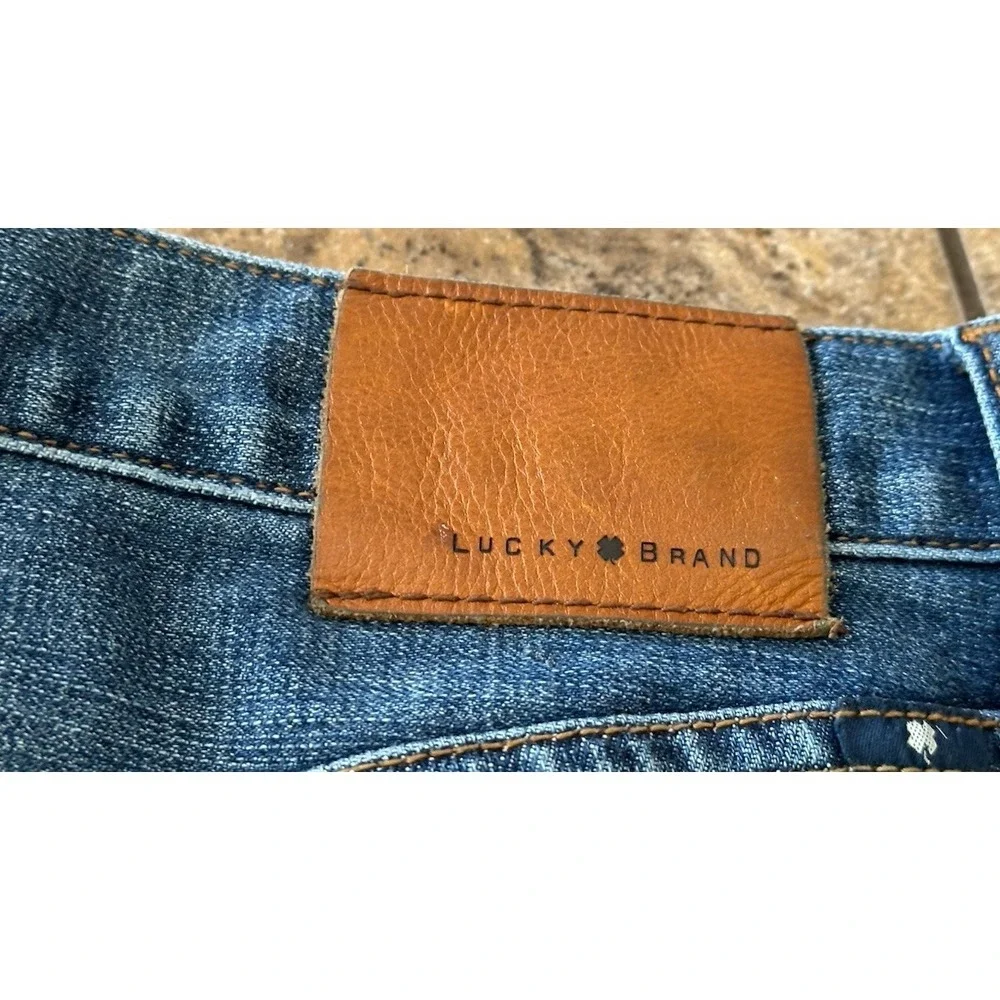 LUCKY BRAND 221 Original Straight Jeans 38 x 32 Zip Fly Stretch Medium Wash Men